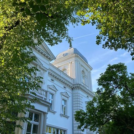 Bed and Breakfast Stara Biblioteka Вроцлав Экстерьер фото